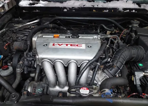 2005 Acura Tsx z USA, uszkodzony, nr VIN JH4CL96815C012765